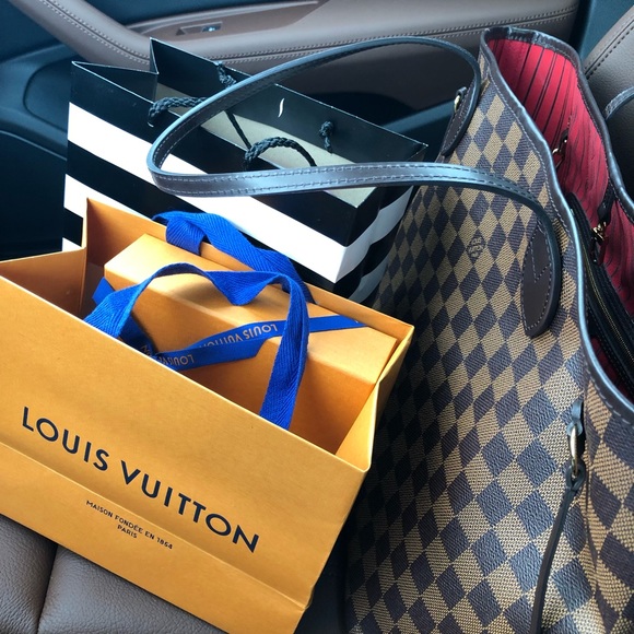 Meet your Posher, Amber - Picture 2 of 3